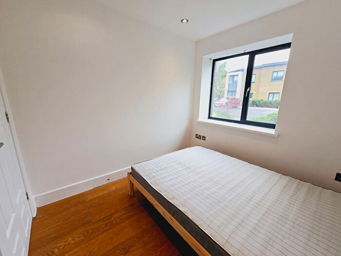Studio To Rent In Chanin Mews, London, NW2