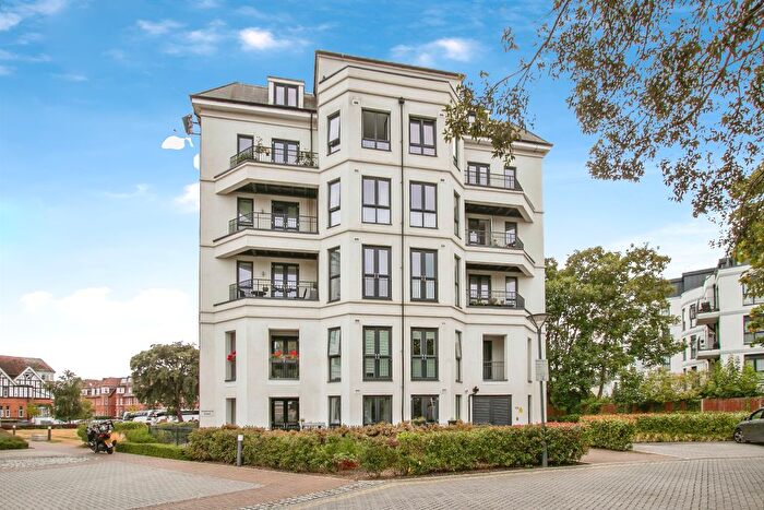1 Bedroom Flat For Sale In West Cliff Road, Bournemouth, BH2