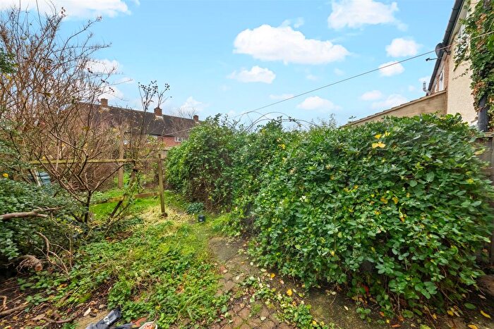 3 Bedroom Terraced House For Sale In Grove Crescent, Feltham, TW13