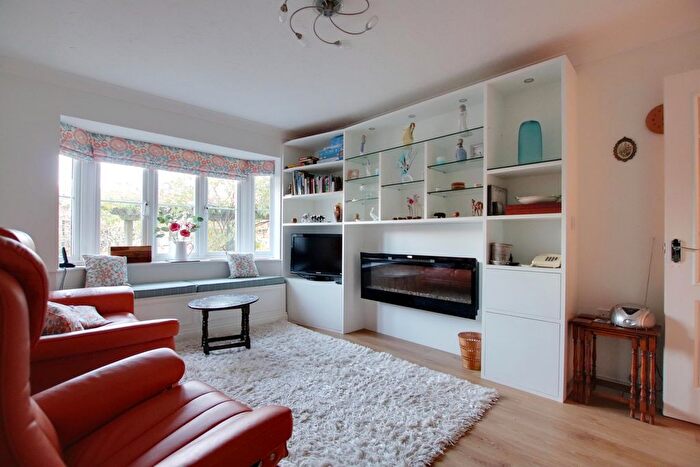 1 Bedroom Flat For Sale In Brookley Road, Brockenhurst, SO42