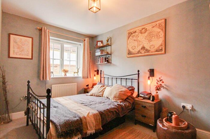 3 Bedroom Terraced House For Sale In Tanners Cross, Haywards Heath, RH16