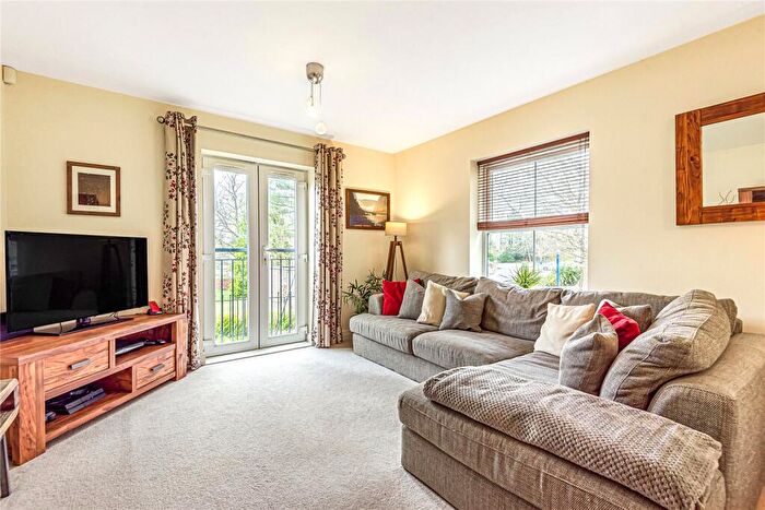 2 Bedroom Apartment For Sale In Wilmott House, Ashville Way, Wokingham, Berkshire, RG41
