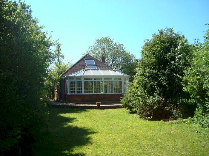 4 Bedroom Bungalow To Rent In Raffin Close, Datchworth, SG3