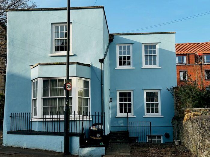 3 Bedroom Flat To Rent In Henrietta Street, Bristol, BS2