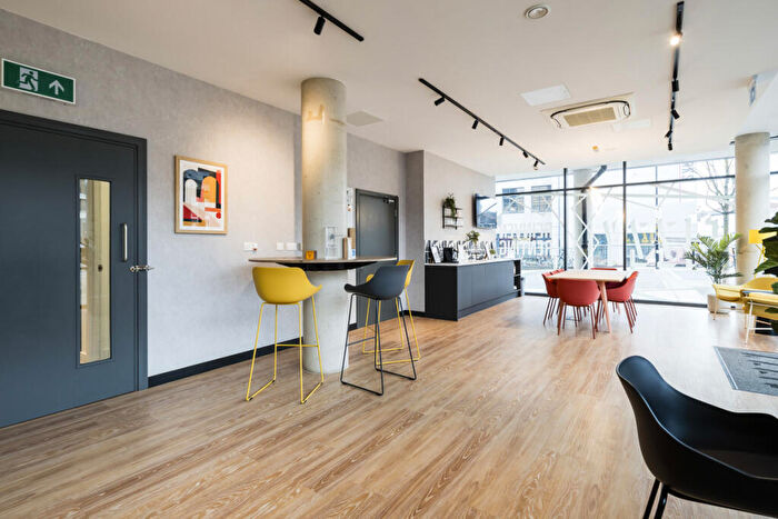 3 Bedroom Flat To Rent In Fizzy Walthamstow, D Blackhorse Lane, Walthamstow, E17