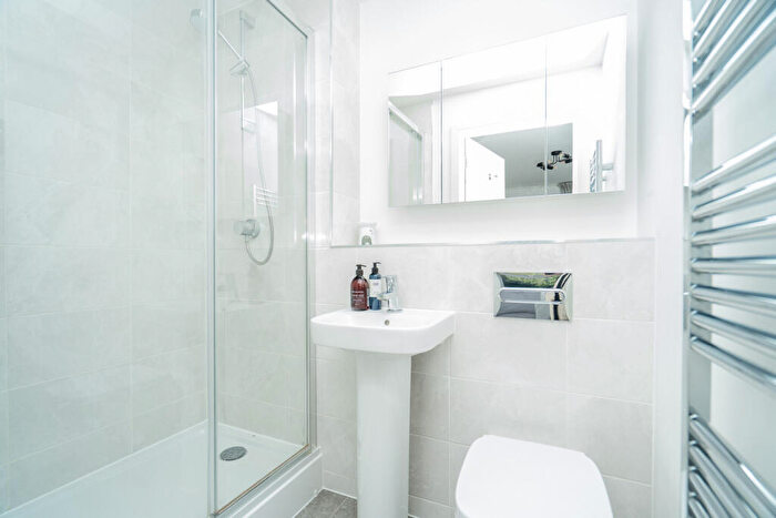 2 Bedroom Apartment For Sale In Twain Way, Tattenhoe Park, Milton Keynes, MK4