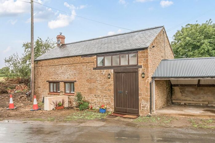 1 Bedroom Barn Conversion For Sale In Shutford, Banbury, Oxfordshire, OX15