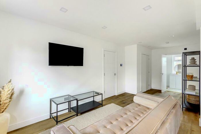 1 Bedroom Apartment To Rent In Rose Hill, Oxford, OX4