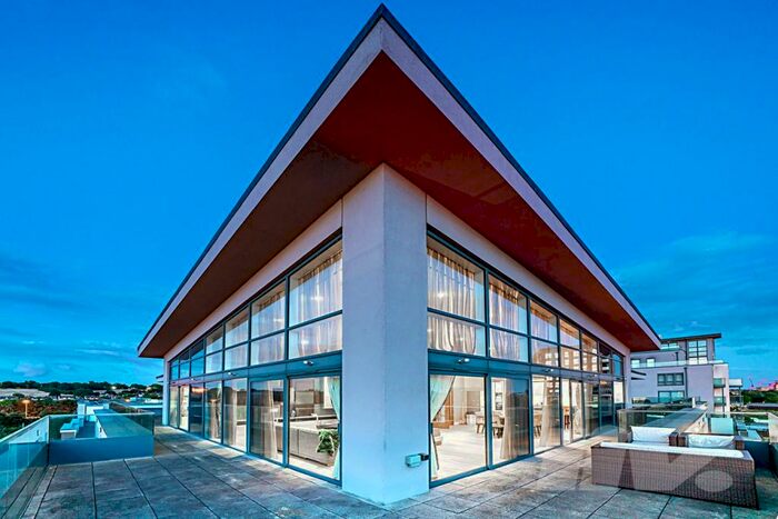 5 Bedroom Penthouse To Rent In Empire House, East Drive, Beaufort Park, NW9