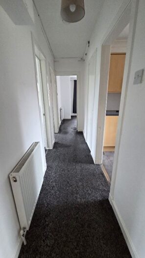 3 Bedroom Flat To Rent In Bearhope Street, Central, Greenock, PA15