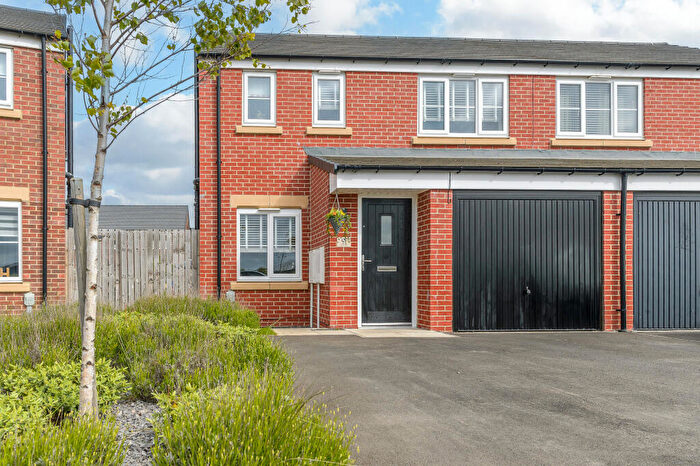 3 Bedroom Semi-Detached House For Sale In Kittiwake Place, North Sea Manor, Amble, Morpeth, Northumberland, NE65