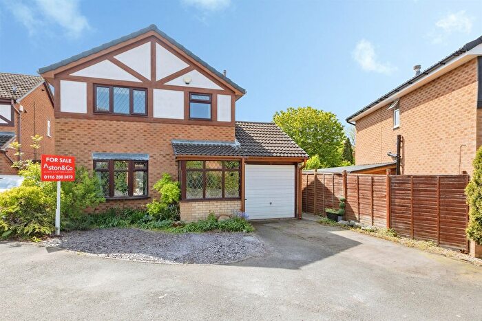 3 Bedroom Detached House For Sale In Trafalgar Way, Glen Parva, Leicester, LE2
