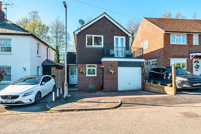 3 Bedroom Semi Detached House For Sale In Firs Lane, Maidenhead, SL6