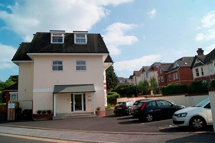 1 Bedroom Flat To Rent In Alumhurst Road, Bournemouth, Dorset, BH4