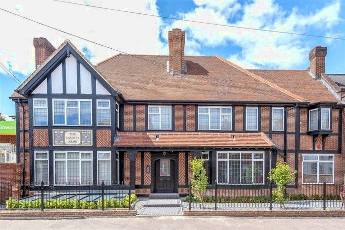 2 Bedroom Apartment To Rent In Watlington Street, Reading, Berkshire, RG1