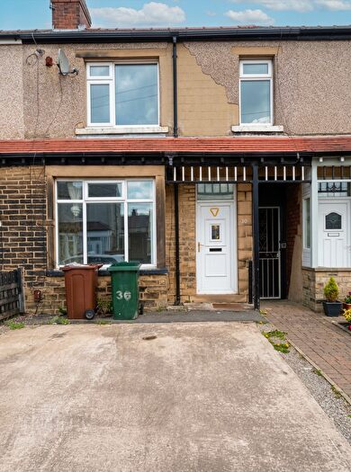 1 Bedroom Mews To Rent In Briggs Avenue, Bradford, BD6