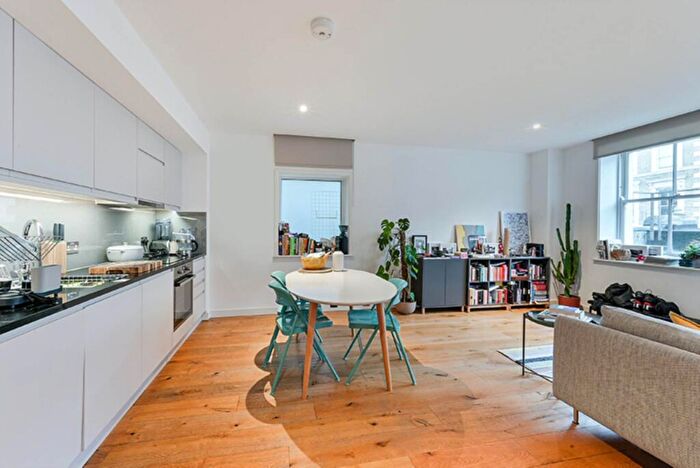 Flat To Rent In Kentish Town Rd, London, NW5