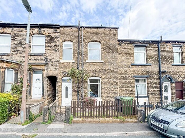 2 Bedroom Terraced House For Sale In Church Lane, Moldgreen, Huddersfield, HD5