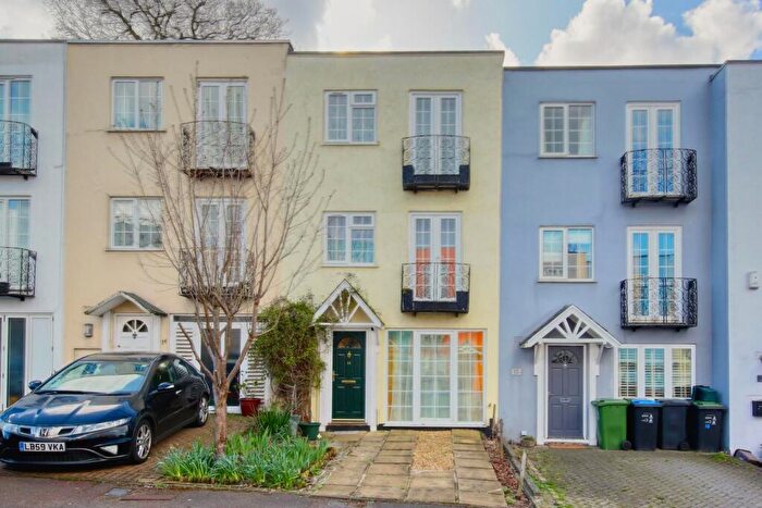 3 Bedroom Terraced House To Rent In Eaton Drive, Kingston Upon Thames, KT2