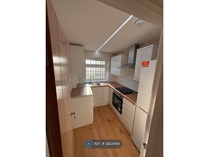 2 Bedroom Flat To Rent In Brand Street, Hitchin, SG5