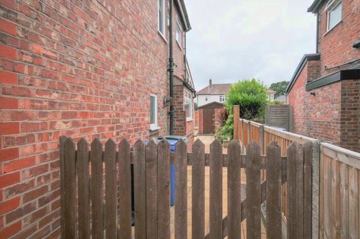 3 Bedroom Town House For Sale In Ashbourne Avenue, Cheadle, SK8