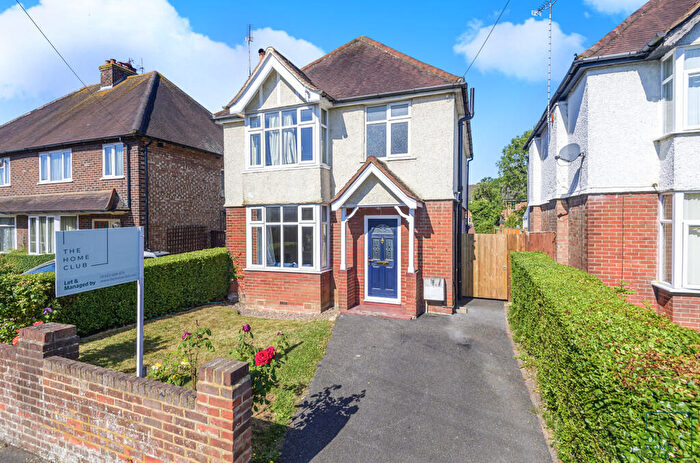 4 Bedroom Detached House To Rent In Beckingham Road, Guildford, GU2