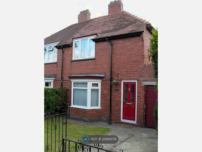 4 Bedroom Semi-Detached House To Rent In Queens Grove, Durham, DH1