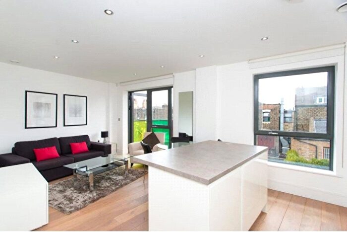 1 Bedroom Flat To Rent In Bicycle Mews, London, SW4