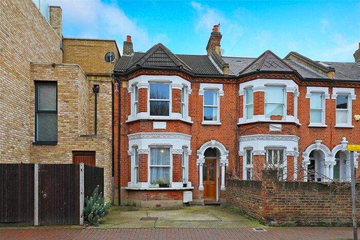 4 Bedroom End Of Terrace House To Rent In Oxford Road, London, SW15