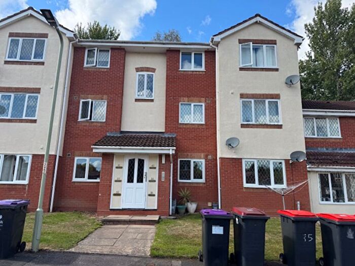 2 Bedroom Flat To Rent In Midland Court, Madeley, Telford, TF7