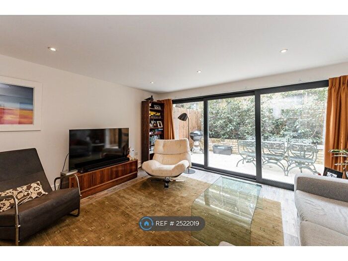 2 Bedroom Flat To Rent In Elephant Amp; Castle, London, SE11