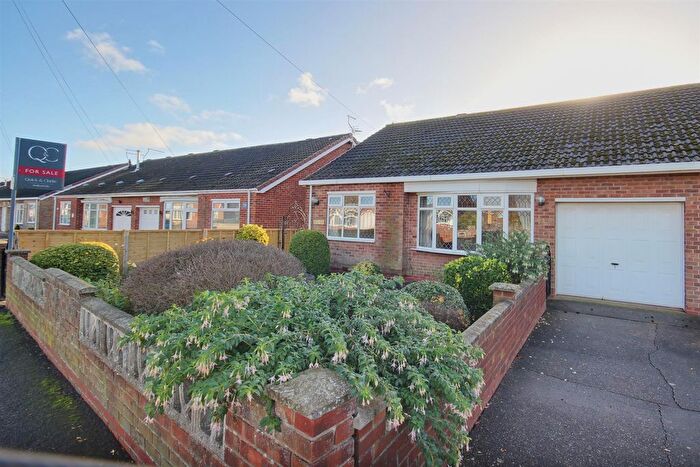 2 Bedroom Semi-Detached Bungalow For Sale In Well Lane, Willerby, Hull, HU10