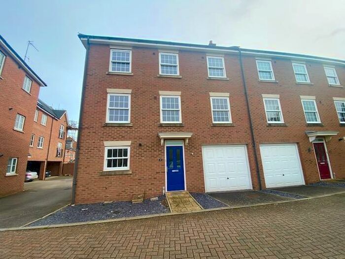 5 Bedroom House To Rent In Blacksmiths Way, Woburn Sands, Milton Keynes, MK17