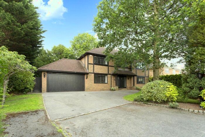 5 Bedroom Detached House To Rent In Donnay Close, Gerrards Cross, Buckinghamshire, SL9