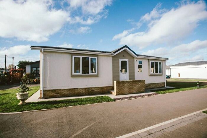 2 Bedroom Mobile/park Home For Sale In , Elm, Wisbech, PE14