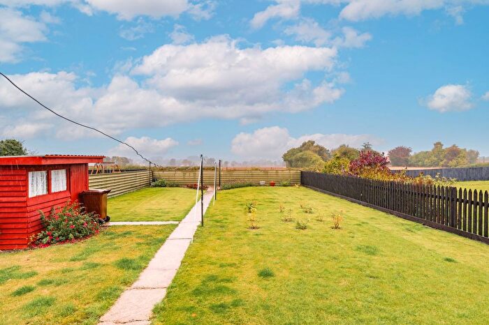 2 Bedroom Detached Bungalow For Sale In Norwich Road, Yaxham, Dereham, NR19