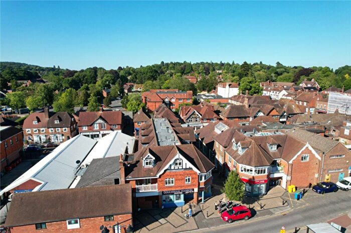 1 Bedroom Apartment For Sale In West Street, Haslemere, Surrey, GU27
