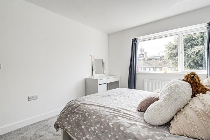 3 Bedroom End Of Terrace House For Sale In Mendip Road, Salvington, Worthing, West Sussex, BN13