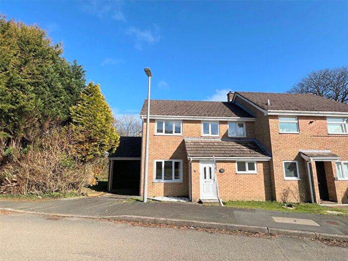 3 Bedroom Semi-Detached House For Sale In Woodlands View, Johnston, SA62