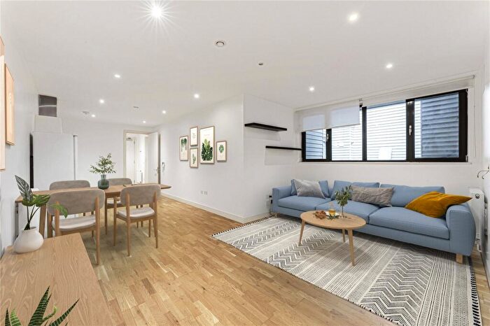 1 Bedroom Apartment To Rent In Manningtree Street, Aldgate, London, E1