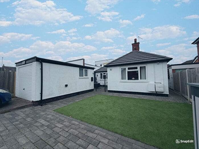 2 Bedroom Detached Bungalow For Sale In Cookes Lane, Rudheath, Northwich, CW9