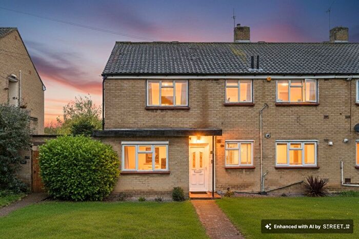 2 Bedroom Maisonette For Sale In Harvey Road, Northolt, UB5