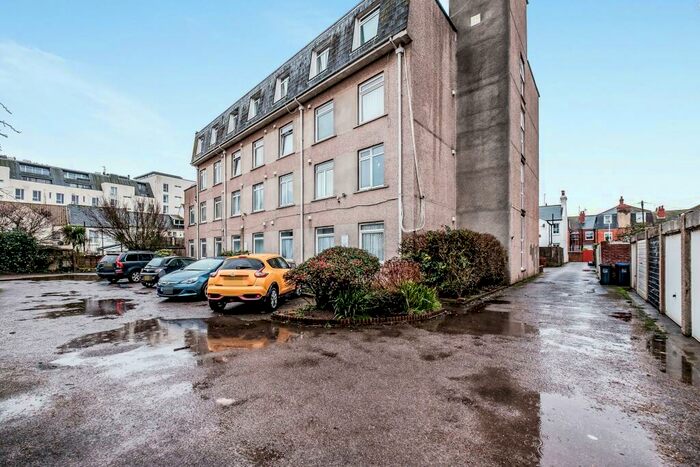 1 Bedroom Flat To Rent In Milton Court, BN11