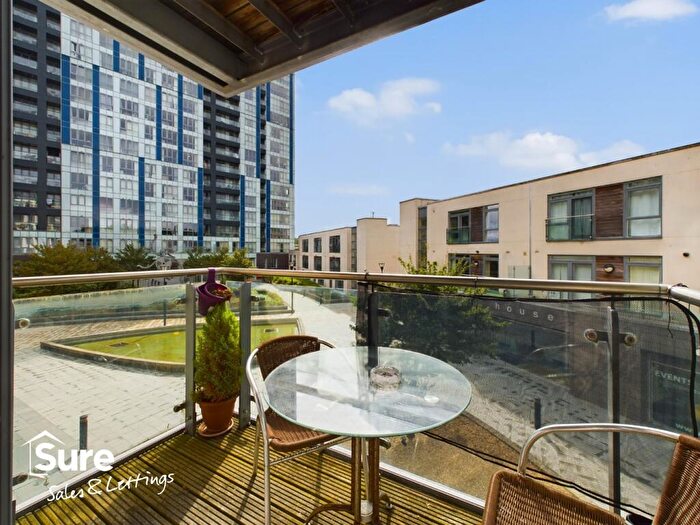 2 Bedroom Apartment To Rent In Cranstone Lodge, Cotterells, Hemel Hempstead, Hertfordshire, HP1