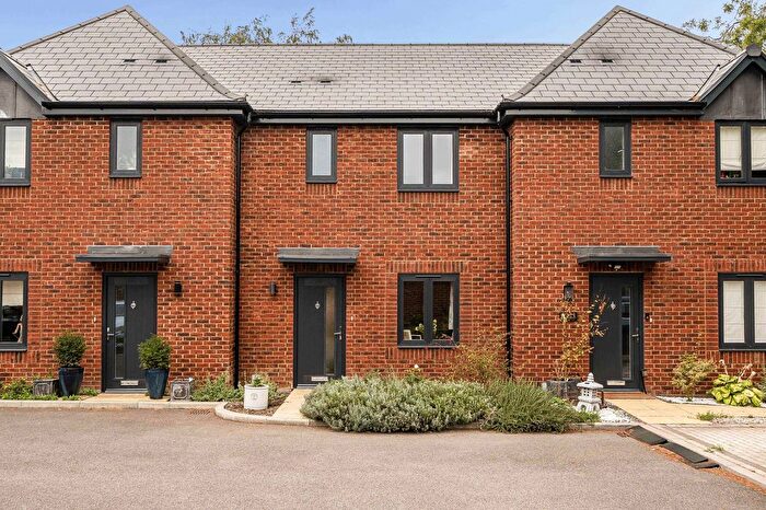 2 Bedroom Terraced House For Sale In Cromwell Place, Winchester, SO22