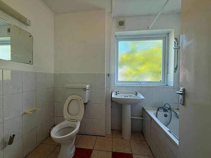 1 Bedroom Flat To Rent In Woodford Green, IG8