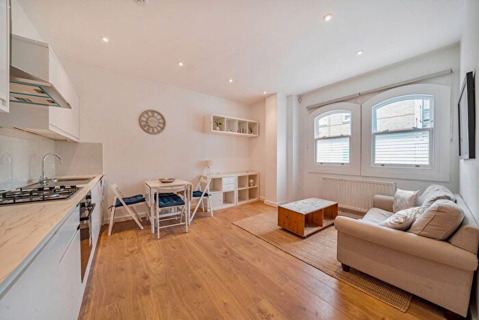 1 Bedroom Flat For Sale In Pacific Mews, Brixton, London, SW9