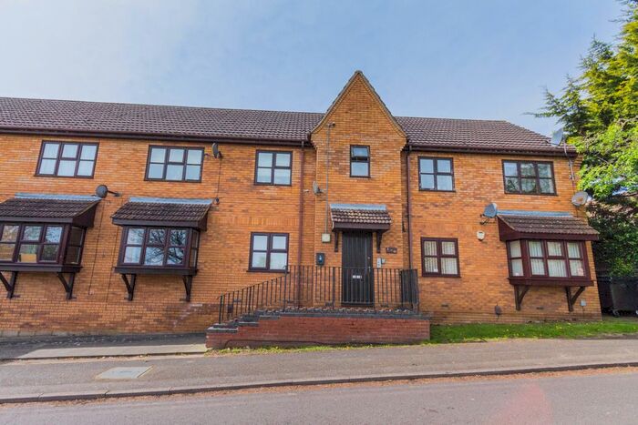 1 Bedroom Flat To Rent In St. Peters Way, Irthlingborough, Wellingborough, NN9