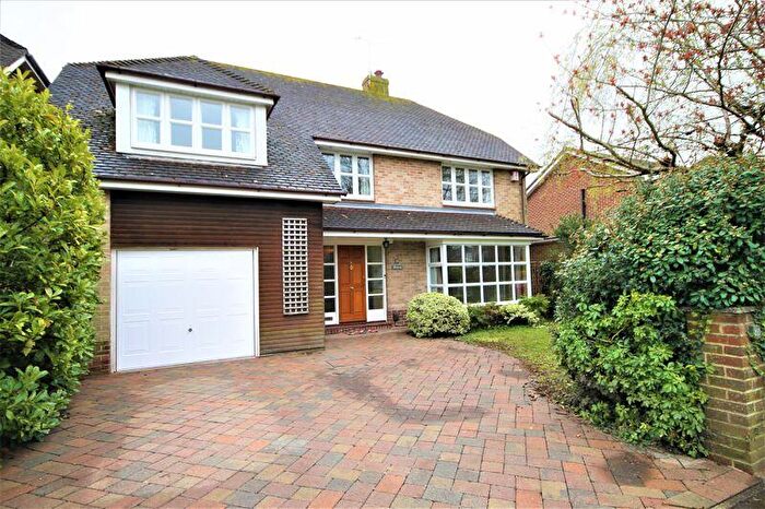 5 Bedroom Detached House To Rent In Warblington Road, Emsworth., PO10