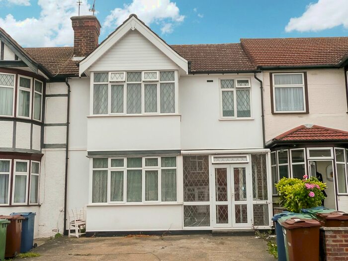 4 Bedroom Terraced House To Rent In Rowland Avenue, Harrow, HA3